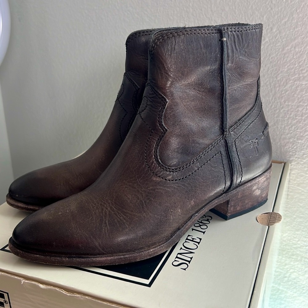 FRYE Ray Seam Short Ankle Wapu Bootie Brown Leather with Box Women 5.5 - Picture 4 of 10